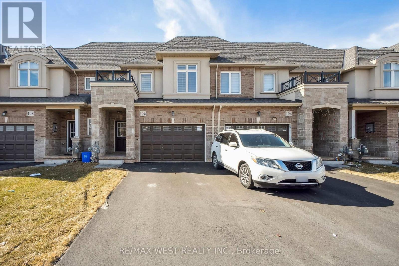 106 Pinot Crescent Property Photo 1