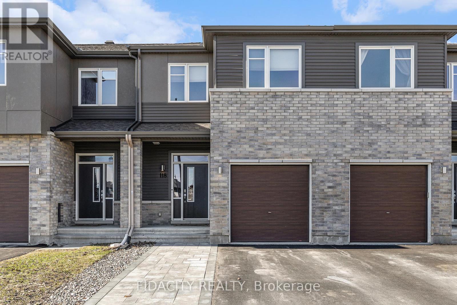 118 Riddell Street Property Photo