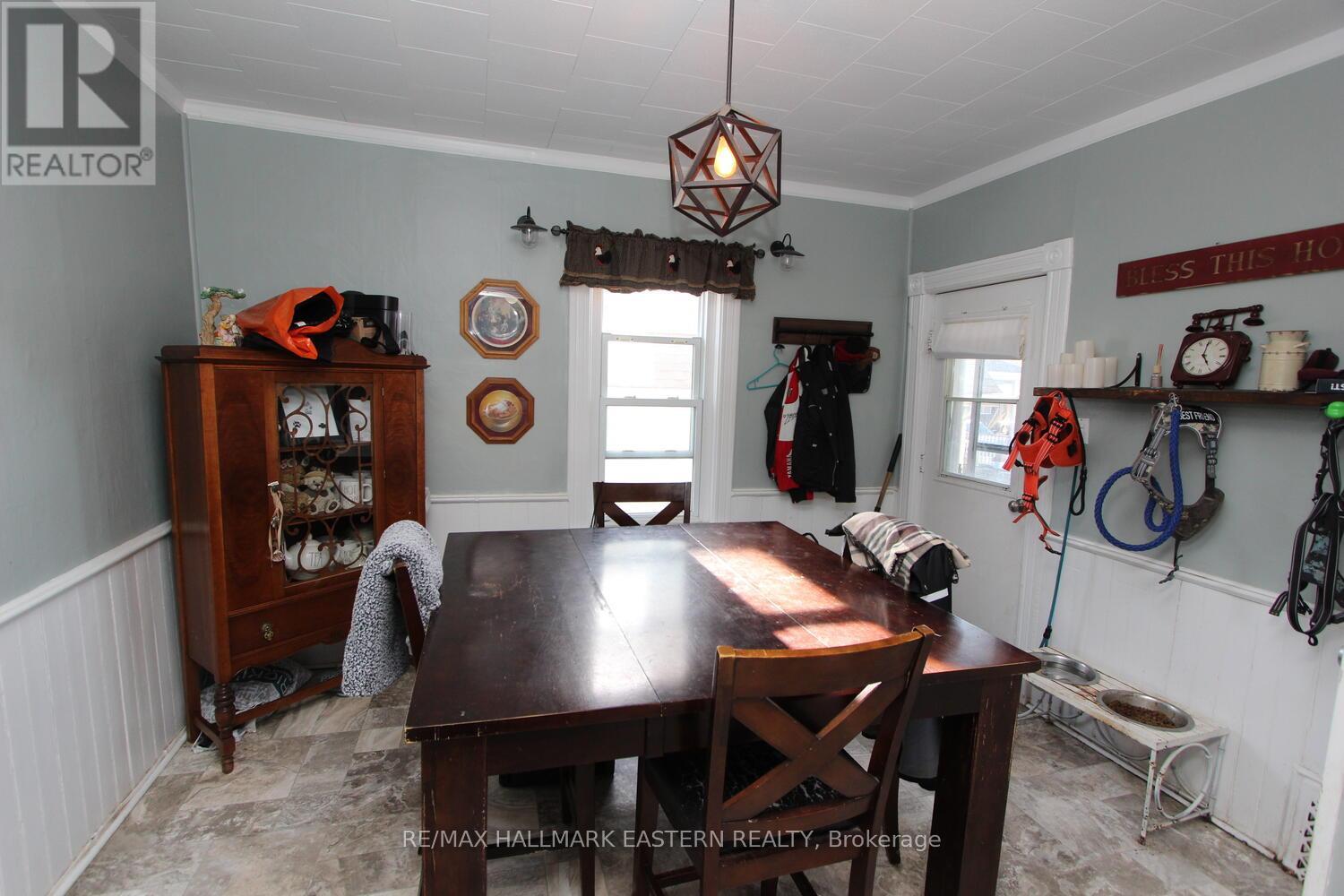175-177 Front Street N Property Photo 5