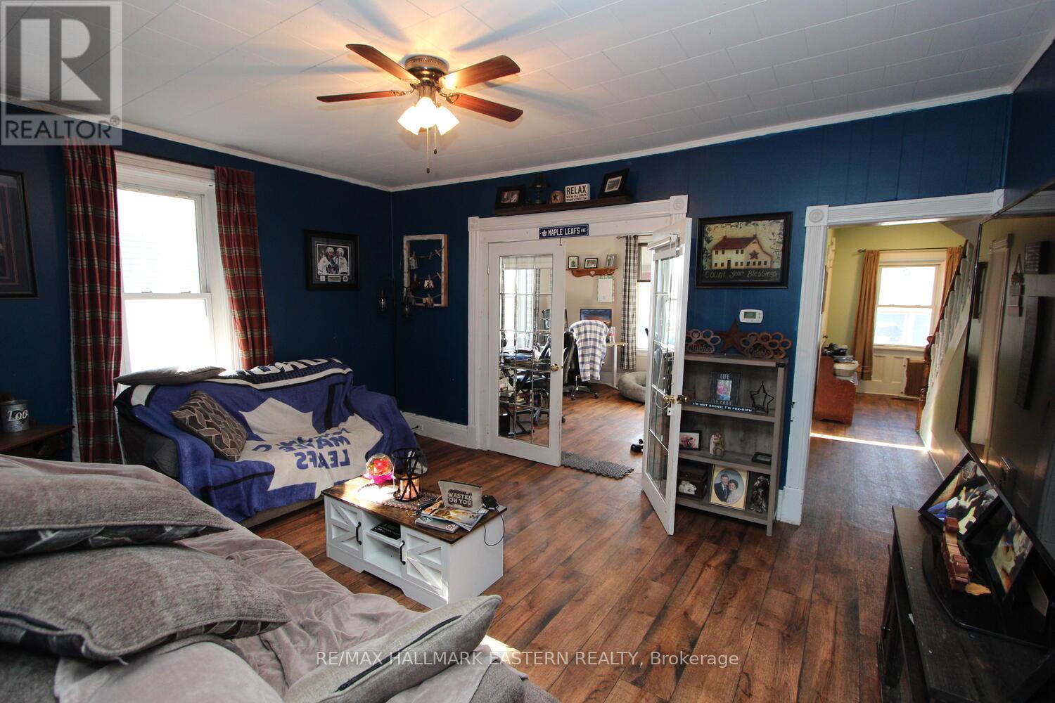 175-177 Front Street N Property Photo 9