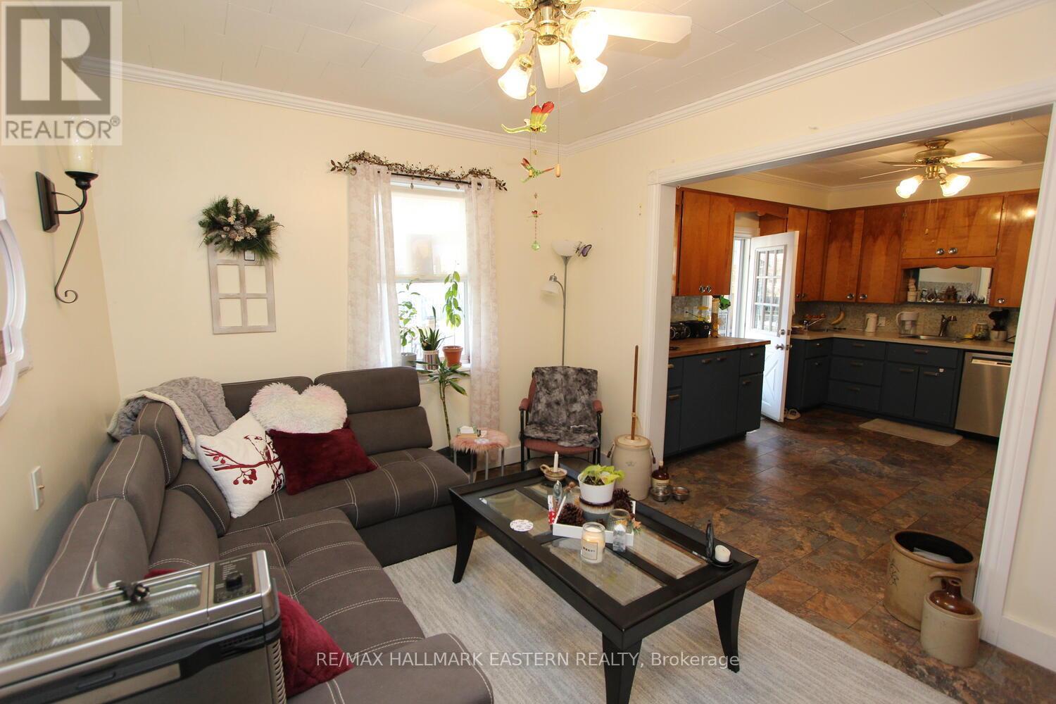 175-177 Front Street N Property Photo 19