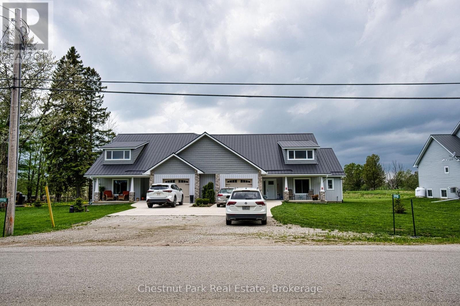 319916-319926 Kemble Rock Road Property Photo 2