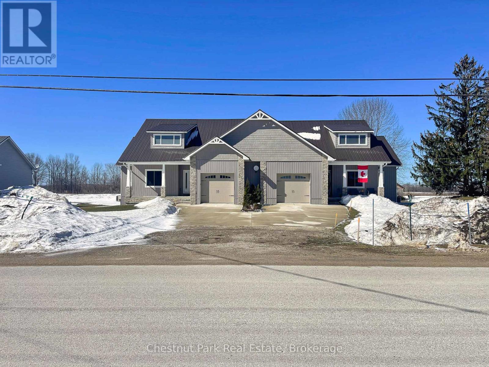 319916-319926 Kemble Rock Road Property Photo 3