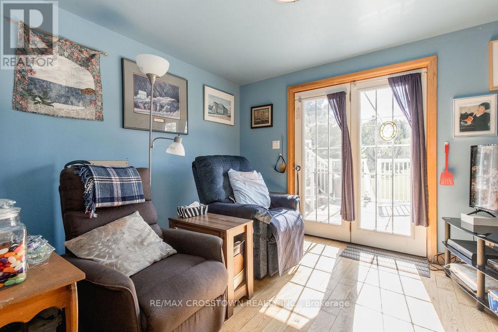 776 Monck Road Property Photo 11