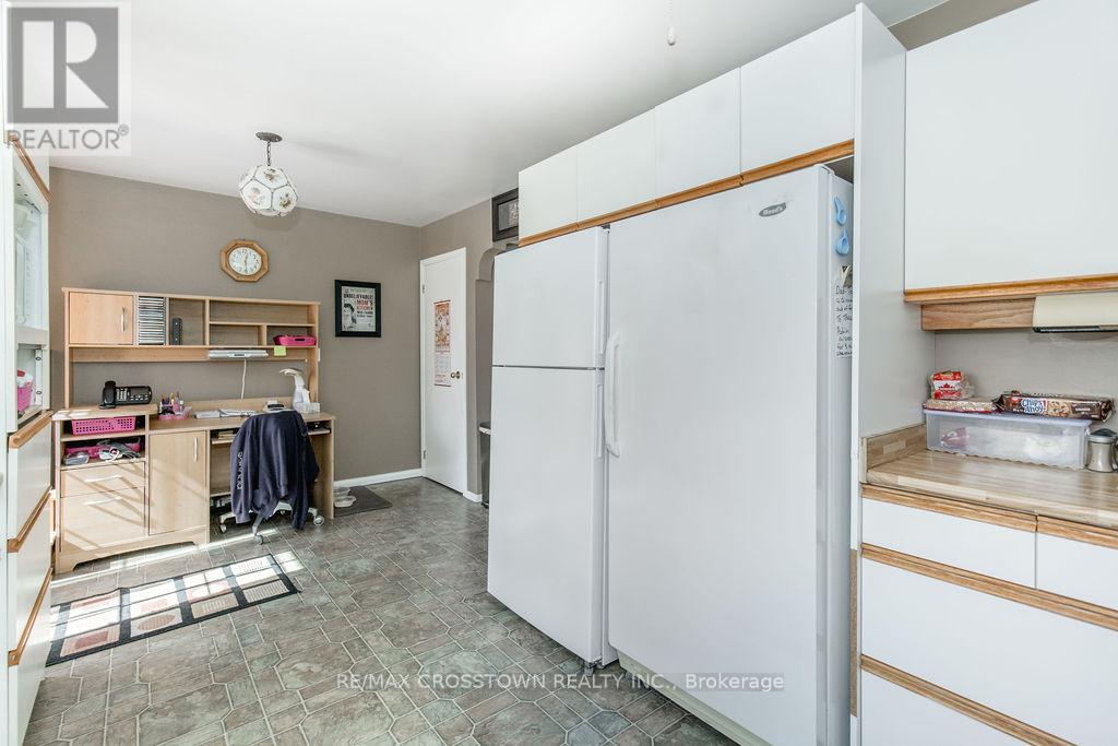 776 Monck Road Property Photo 27