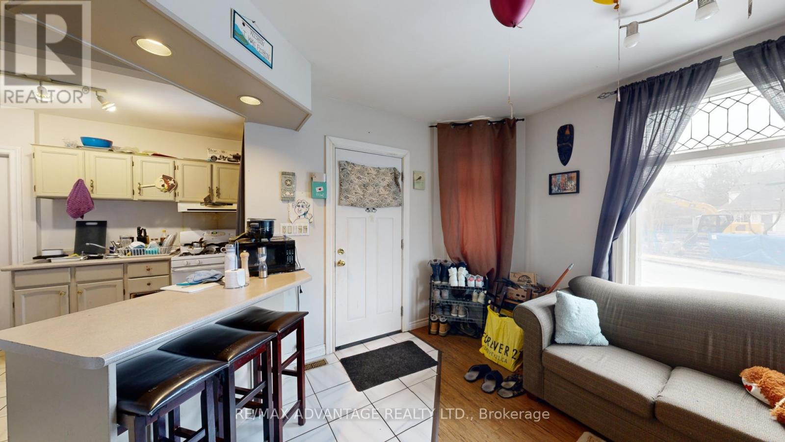 193 Wharncliffe Road N Property Photo 5