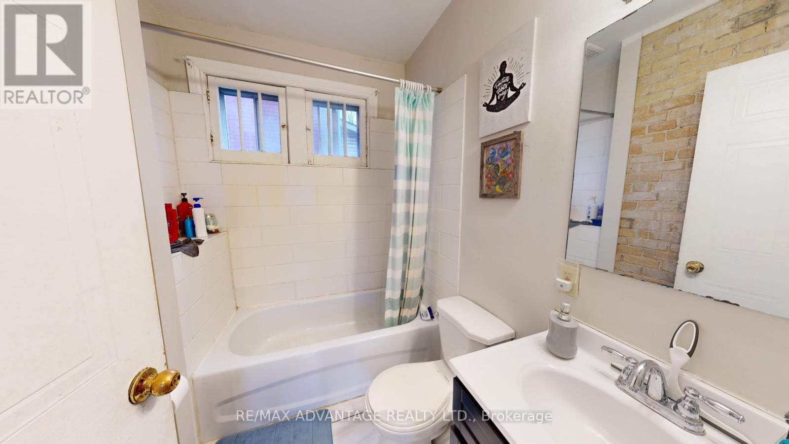 193 Wharncliffe Road N Property Photo 7