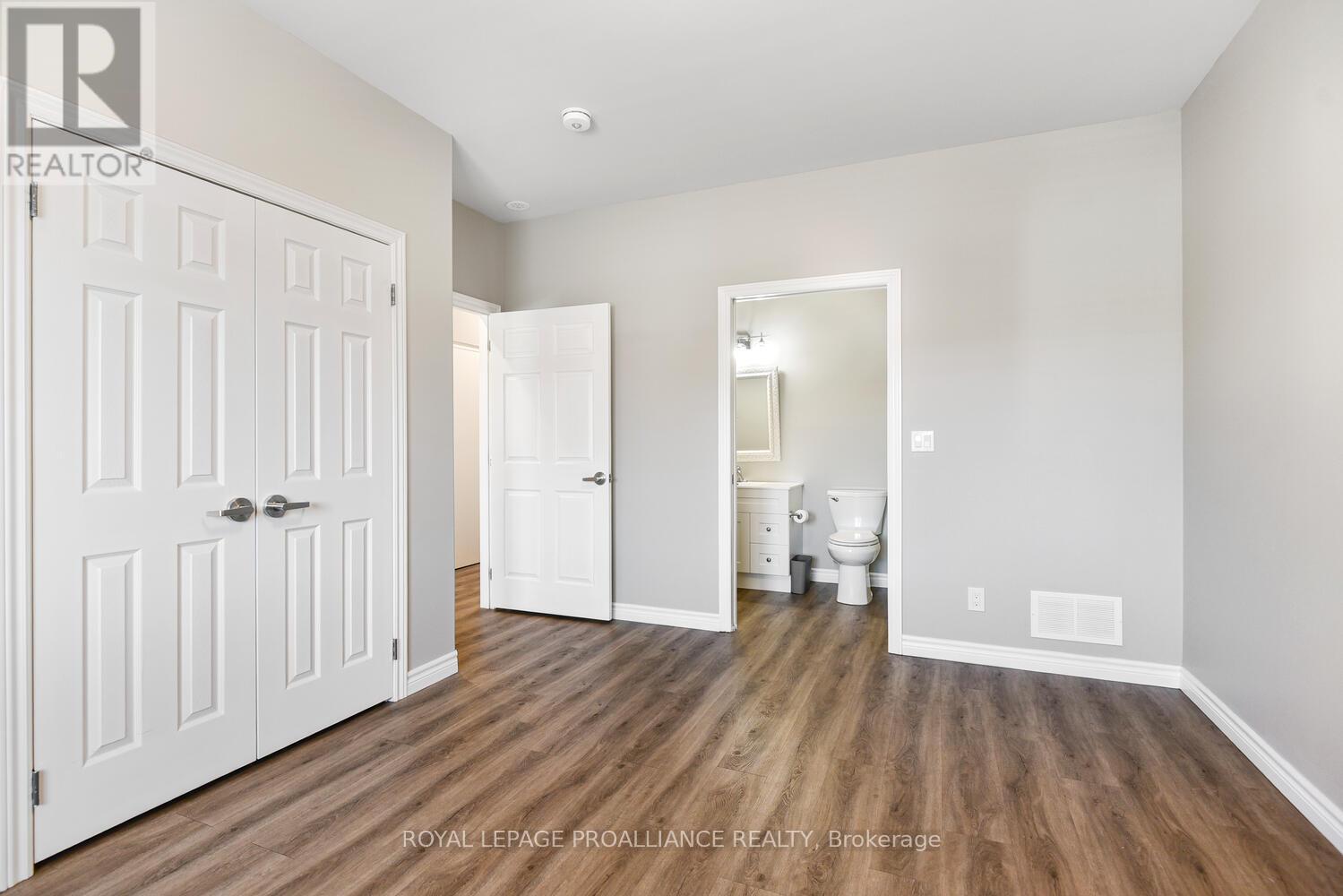 9 Pearl Street E Property Photo 16