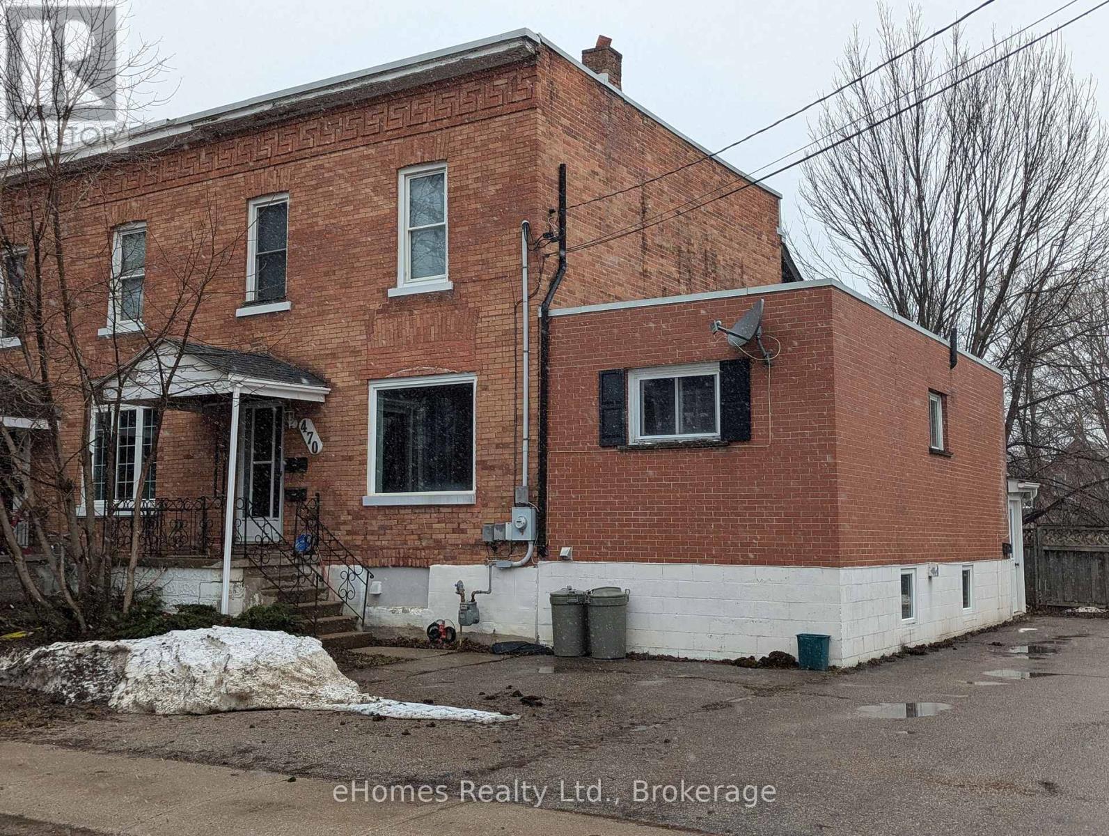 470 13th Street W Property Photo 1