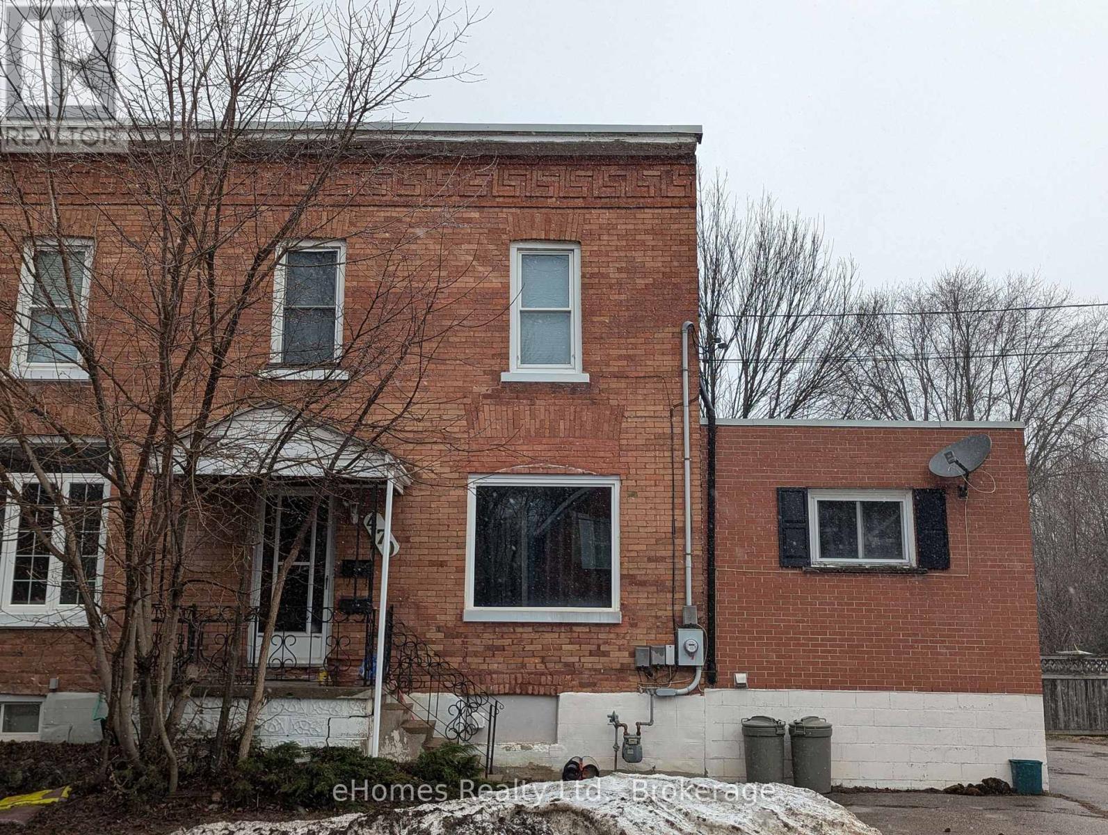 470 13th Street W Property Photo 2