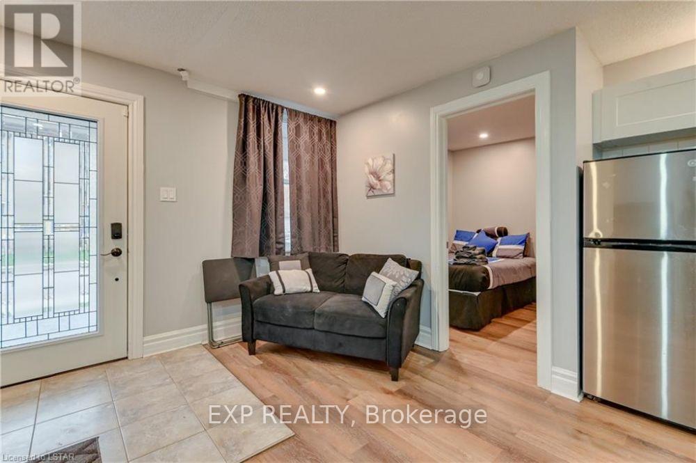12 Cartwright Street Property Photo 5