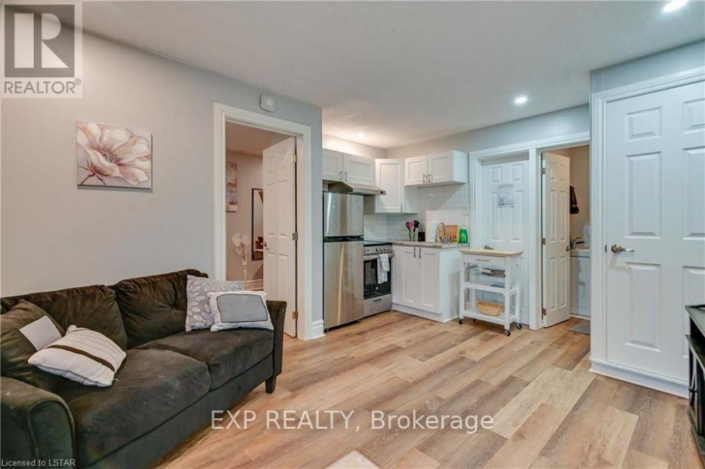 12 Cartwright Street Property Photo 6