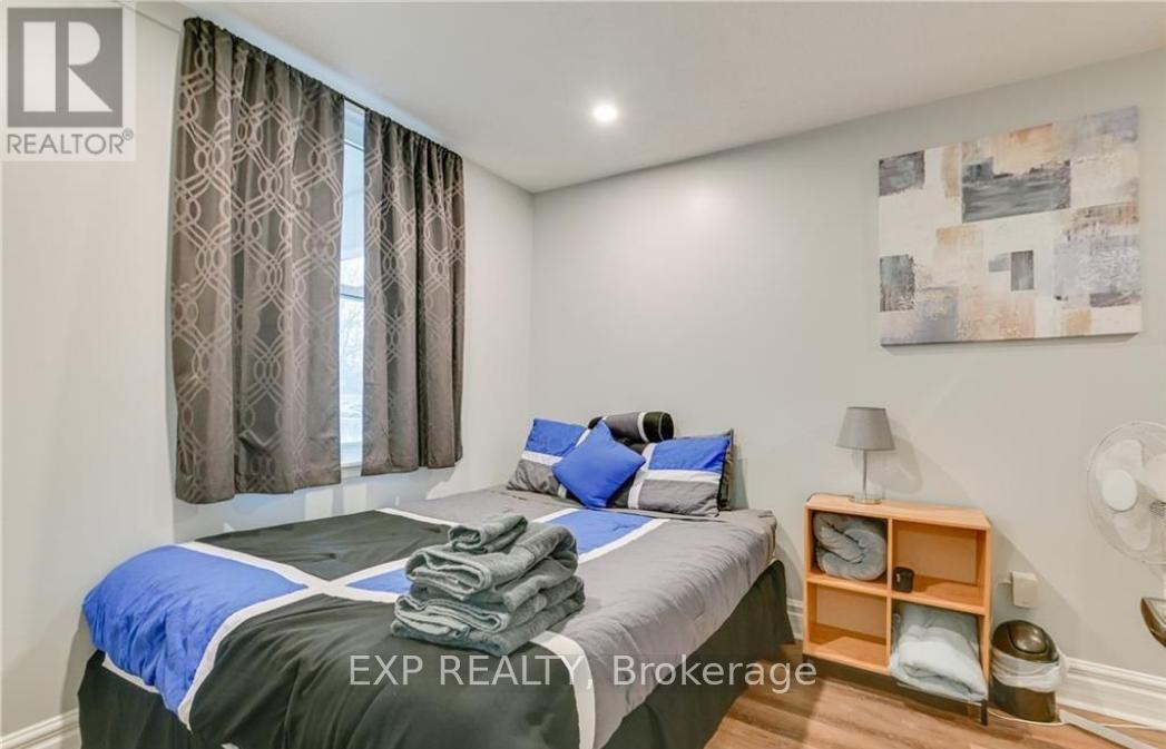 12 Cartwright Street Property Photo 7
