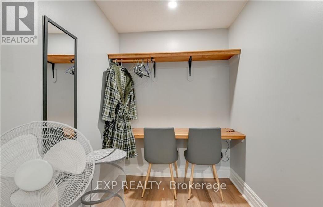 12 Cartwright Street Property Photo 8