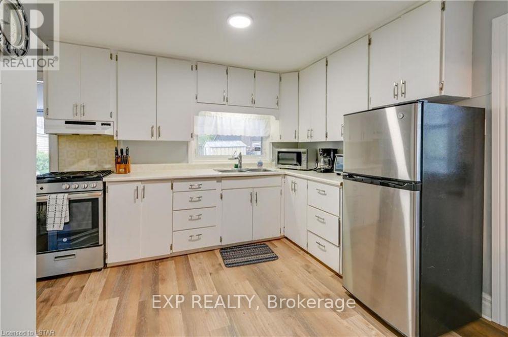 12 Cartwright Street Property Photo 9