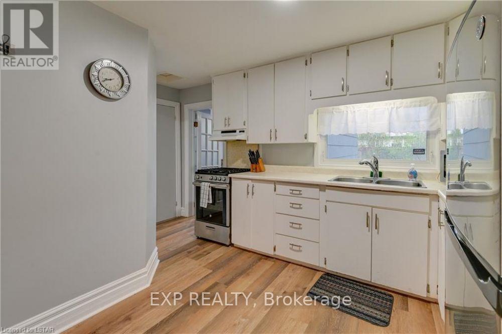 12 Cartwright Street Property Photo 10
