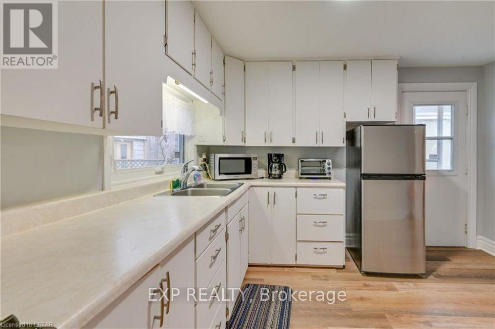 12 Cartwright Street Property Photo 13