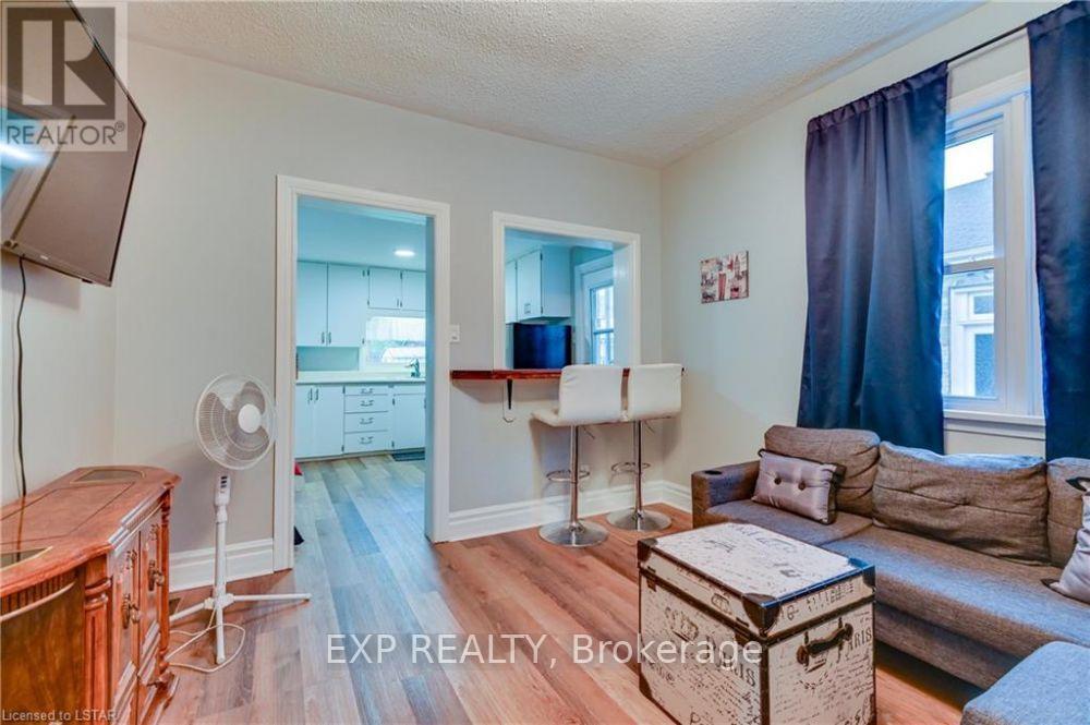 12 Cartwright Street Property Photo 15