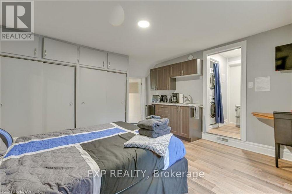 12 Cartwright Street Property Photo 22