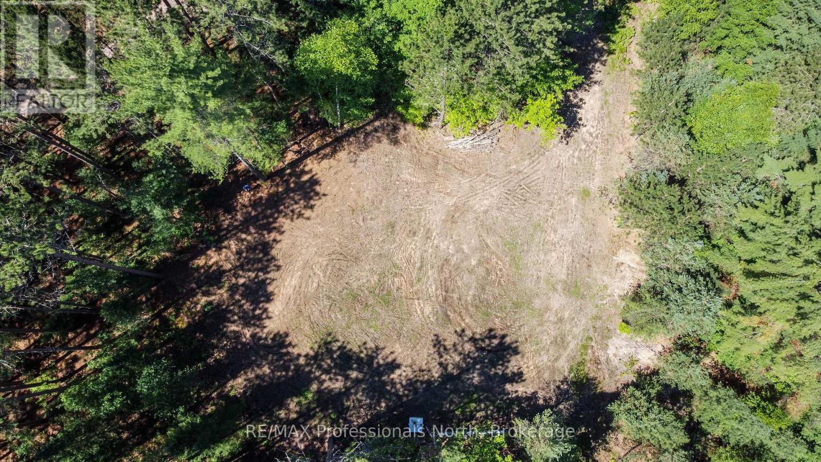 1120 Chetwynd Road W Property Photo