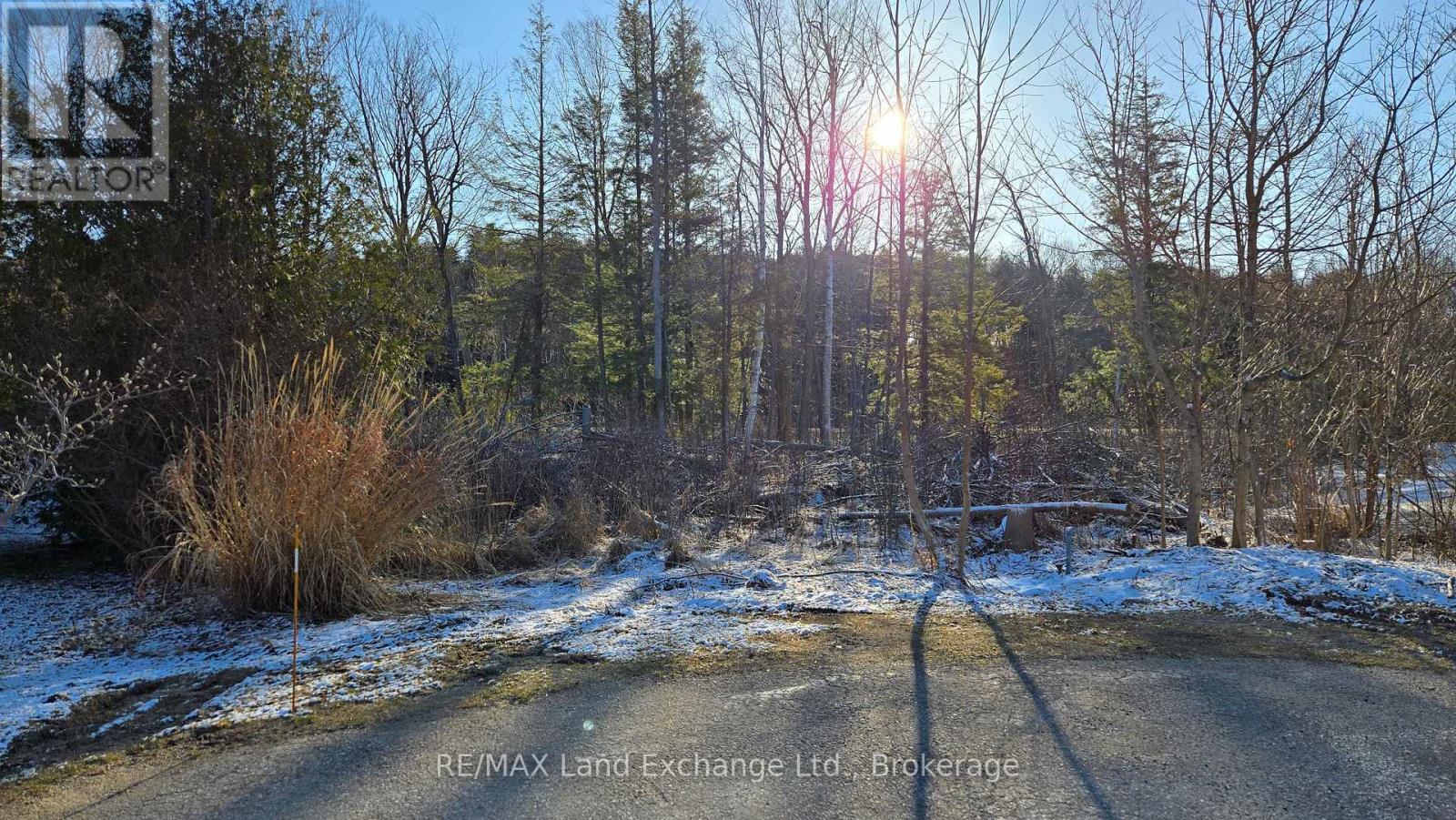 121 Onandago Place E Property Photo 1