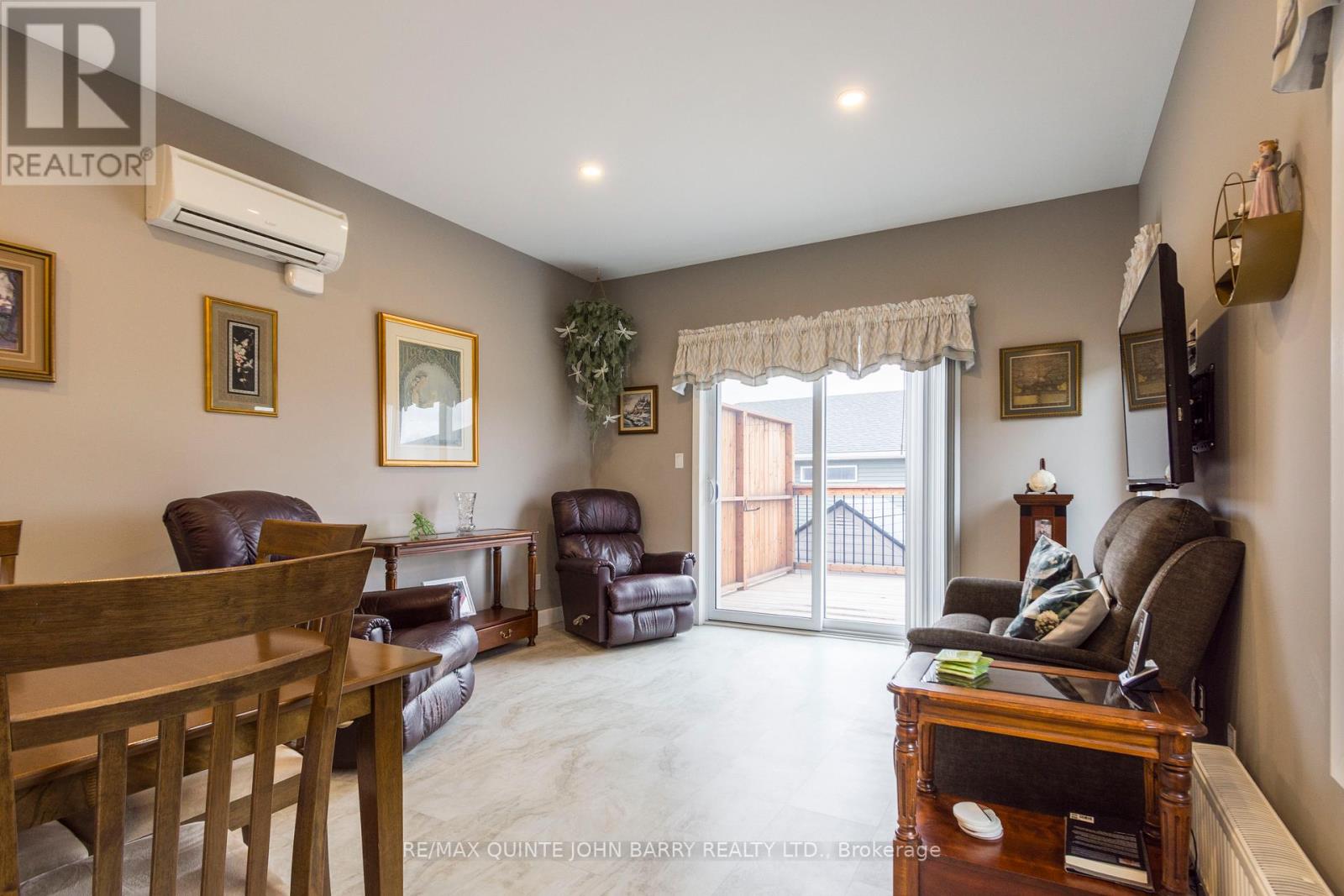 103 Dewal Place Property Photo 7