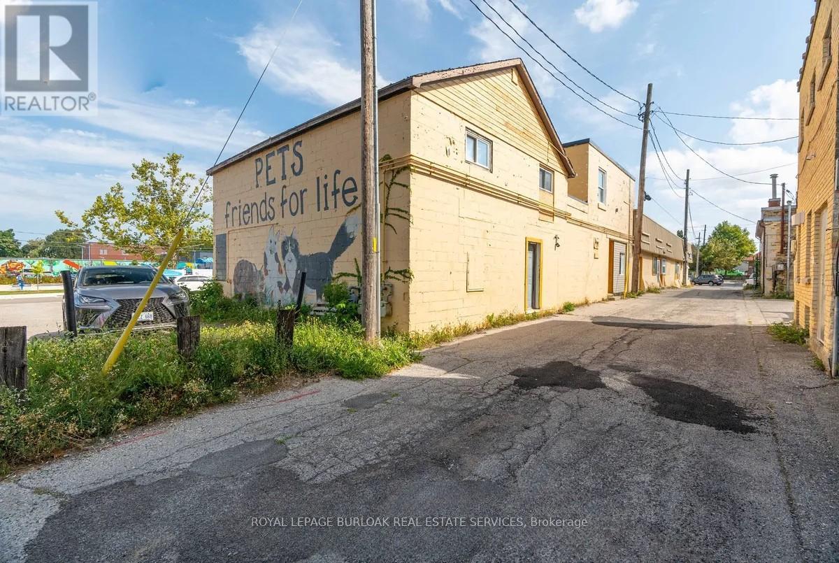 14 St Catharine Street Property Photo 2