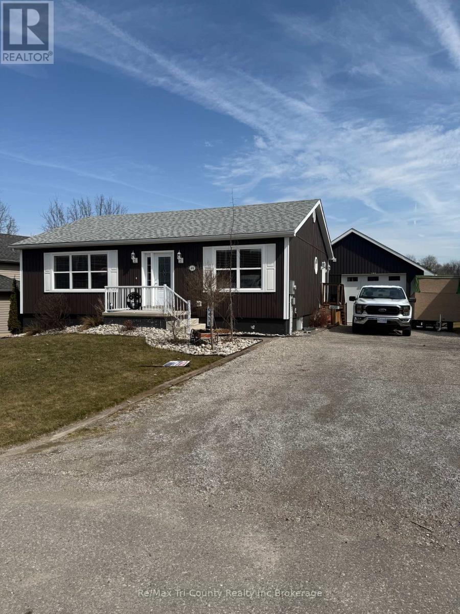 44 Oak Street Property Photo 1