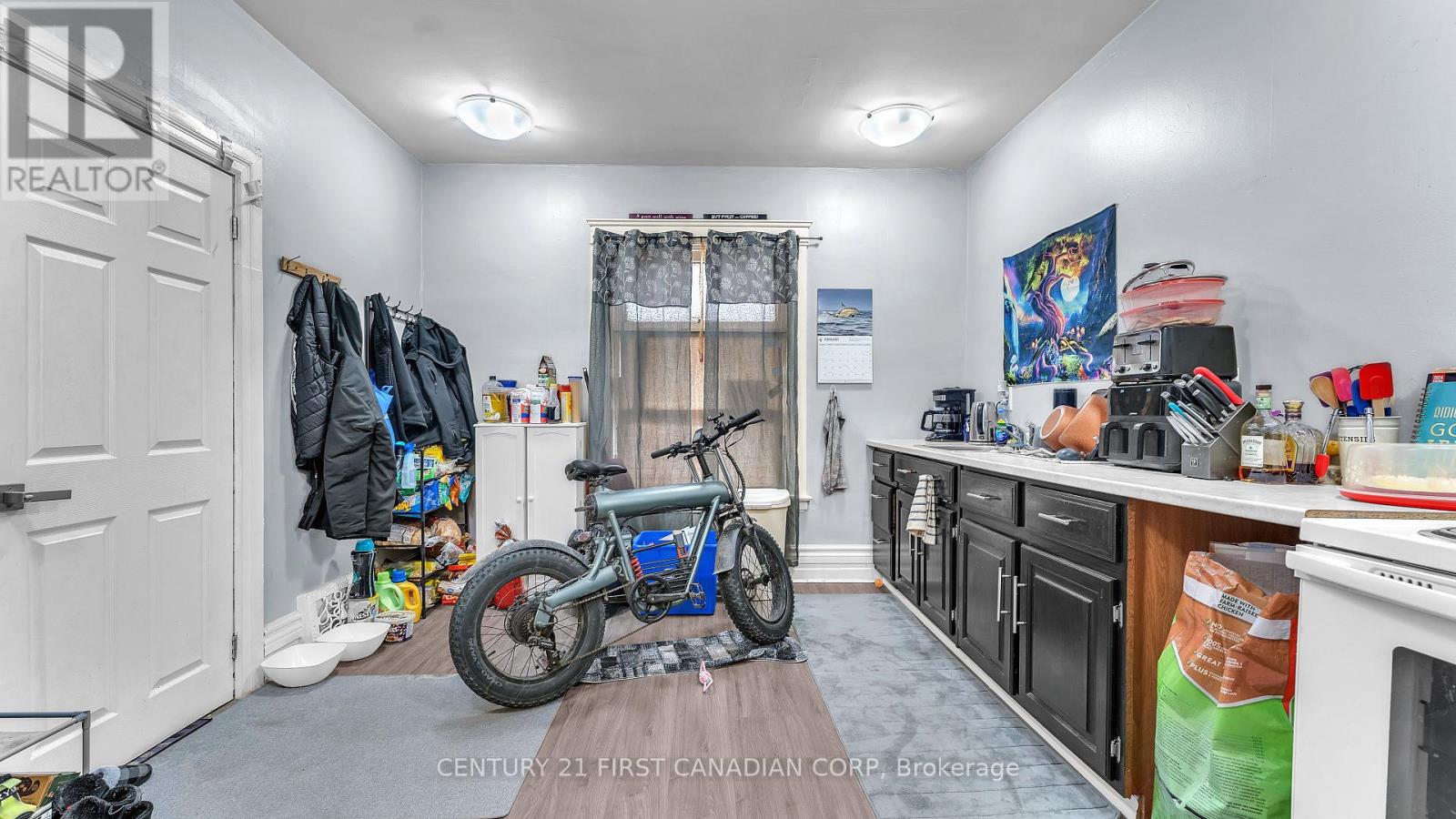 451 Hamilton Road Property Photo 6