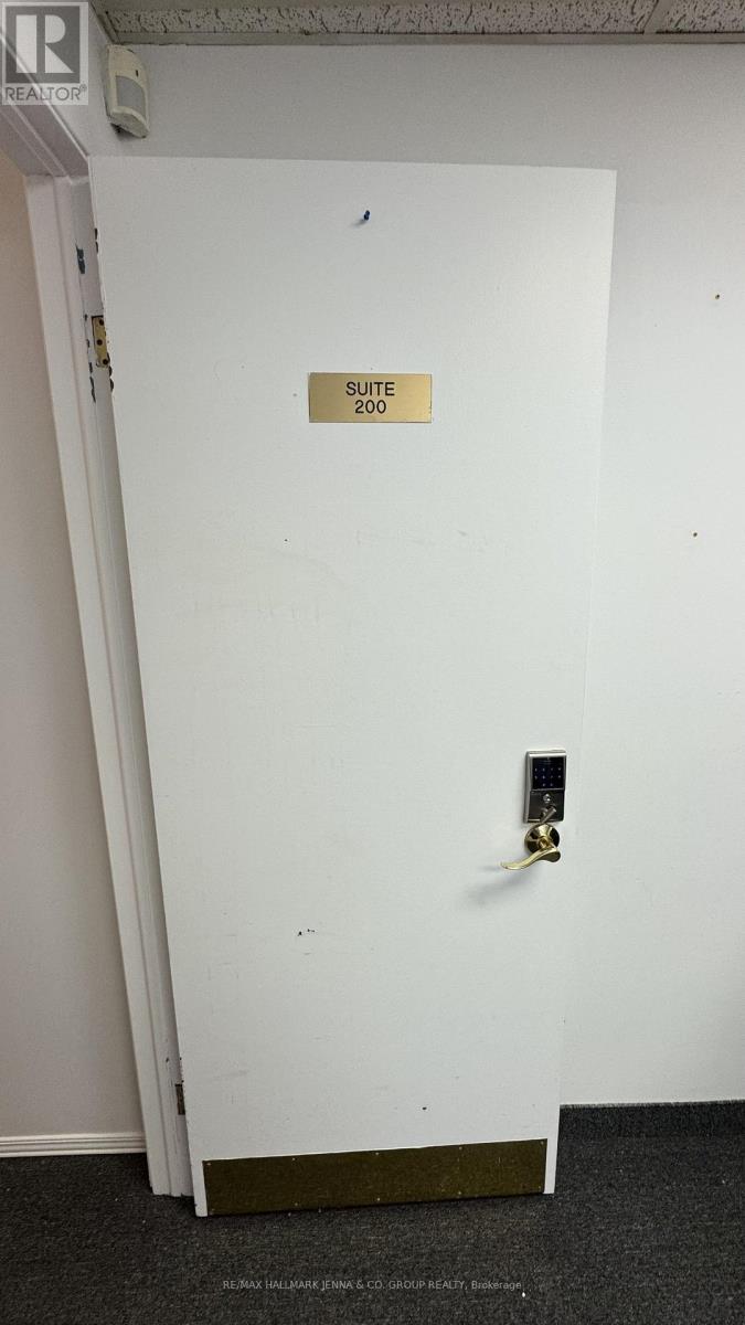 14 - 1010 Polytek Street Property Photo 17