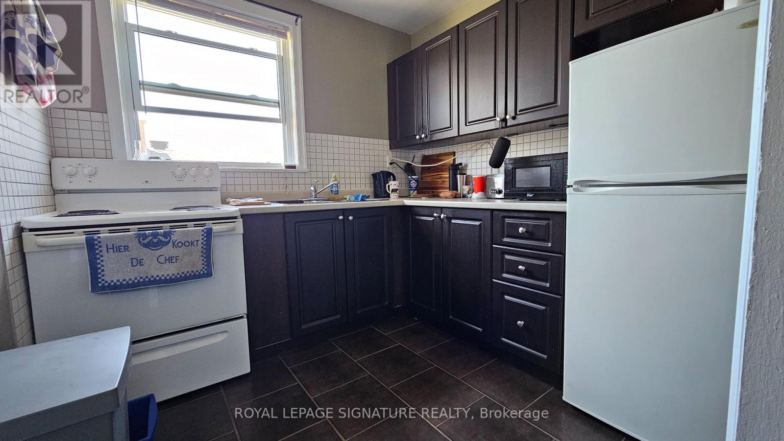 99 Douglas Street Property Photo 8
