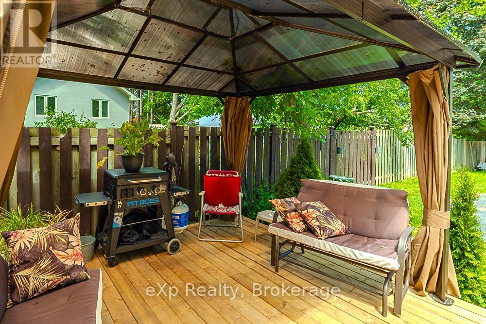 601 Dawson Street Property Photo 10