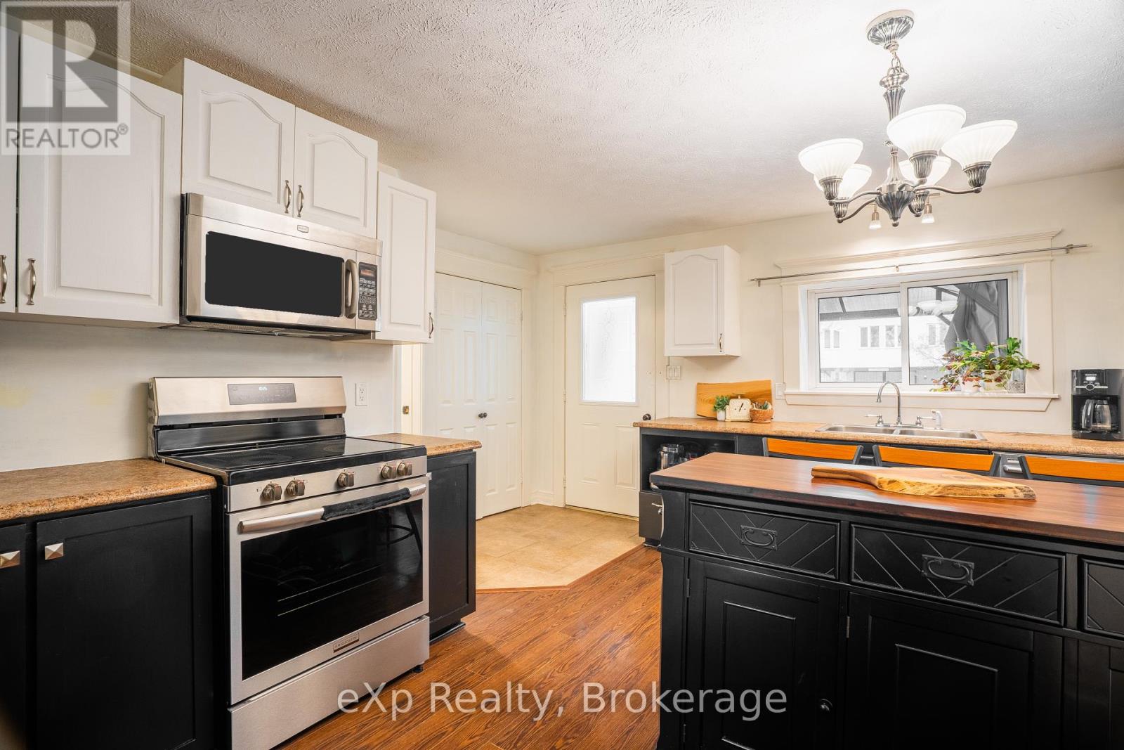 601 Dawson Street Property Photo 13