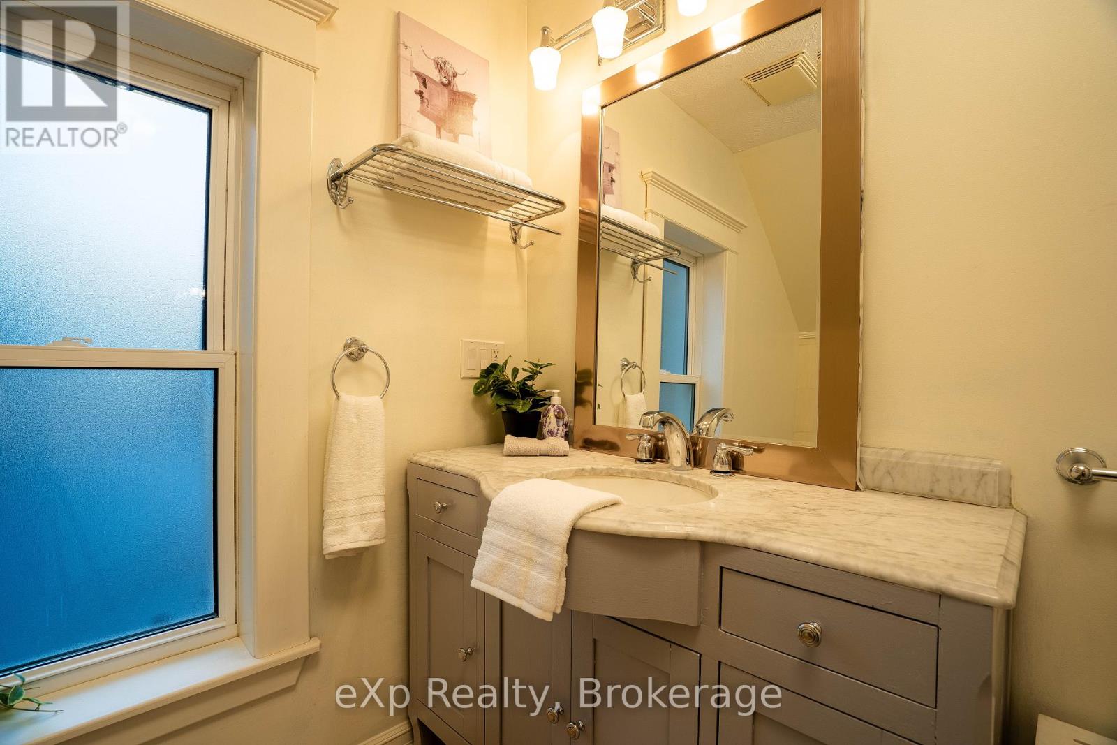 601 Dawson Street Property Photo 28
