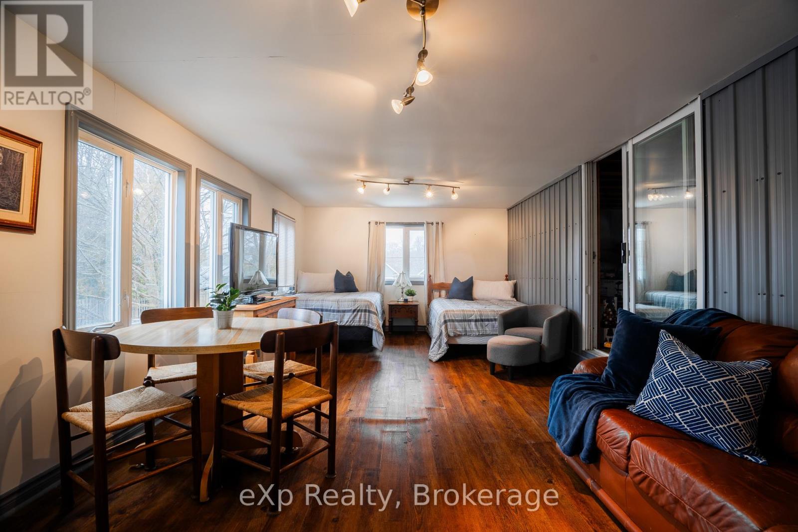 601 Dawson Street Property Photo 33