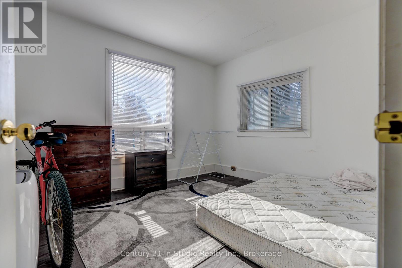 103 King Street Property Photo 24