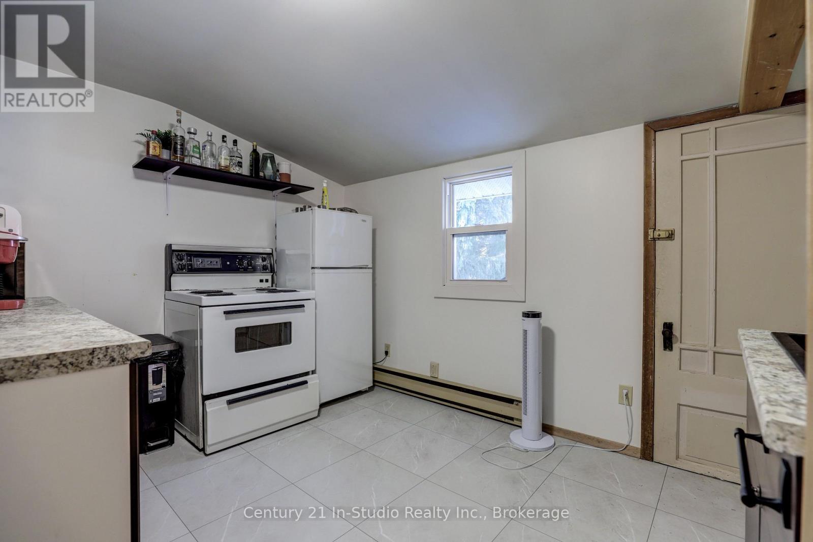 103 King Street Property Photo 29