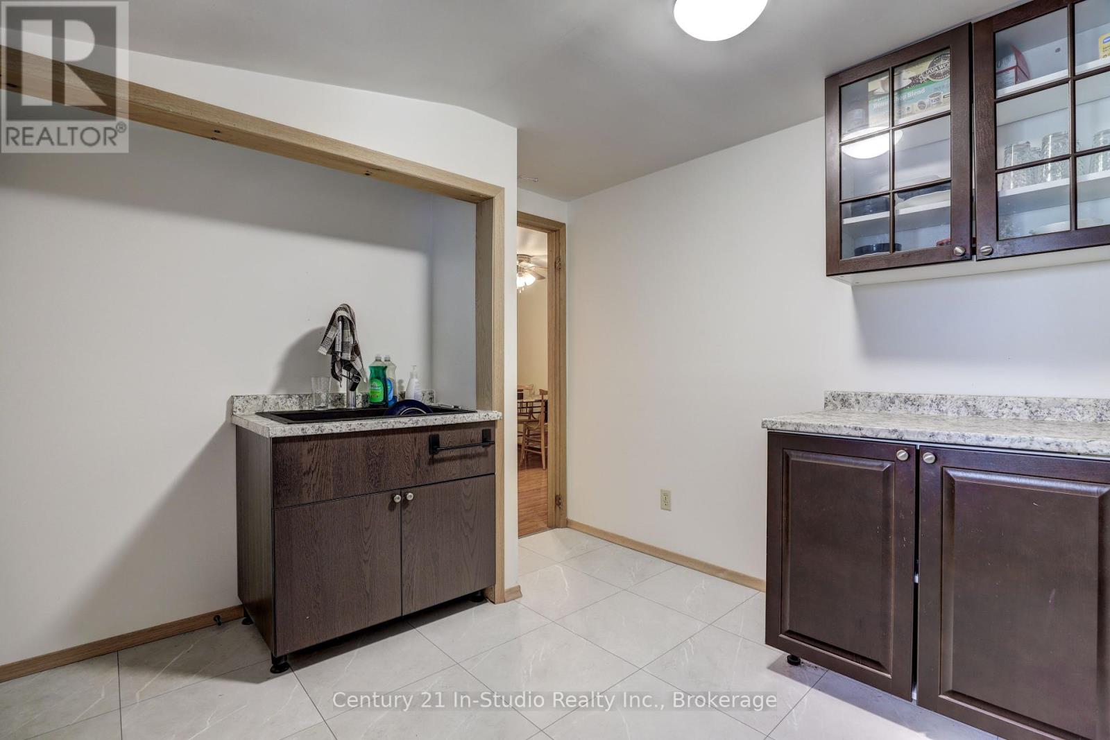 103 King Street Property Photo 30