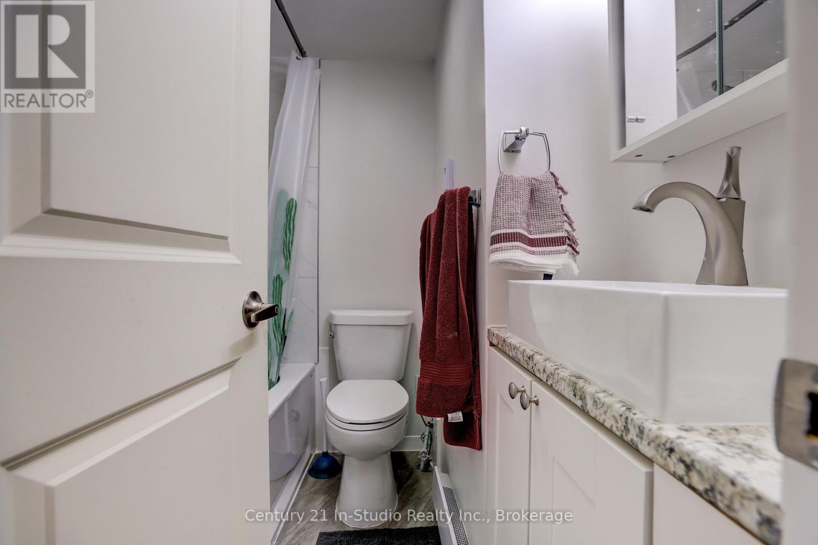 103 King Street Property Photo 31