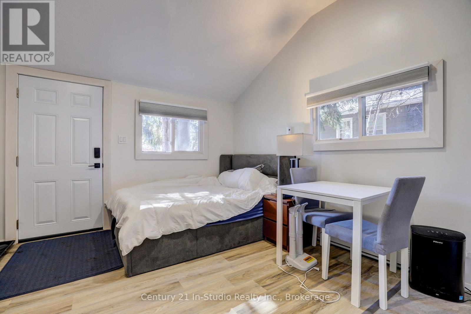 103 King Street Property Photo 36