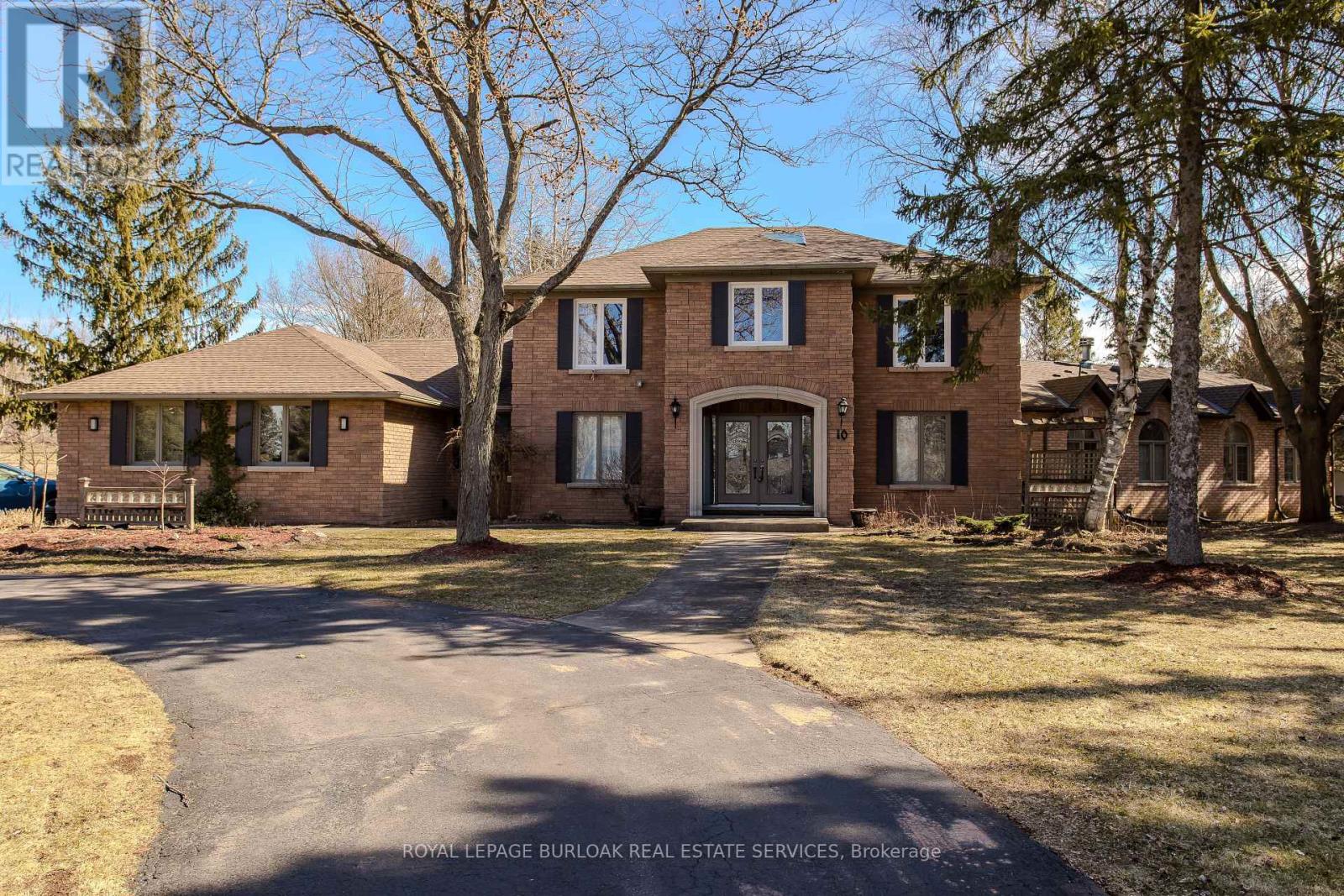 10 Karendale Crescent Property Photo