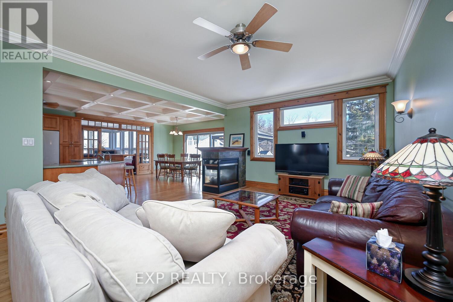 415 Johnston Road Property Photo 9