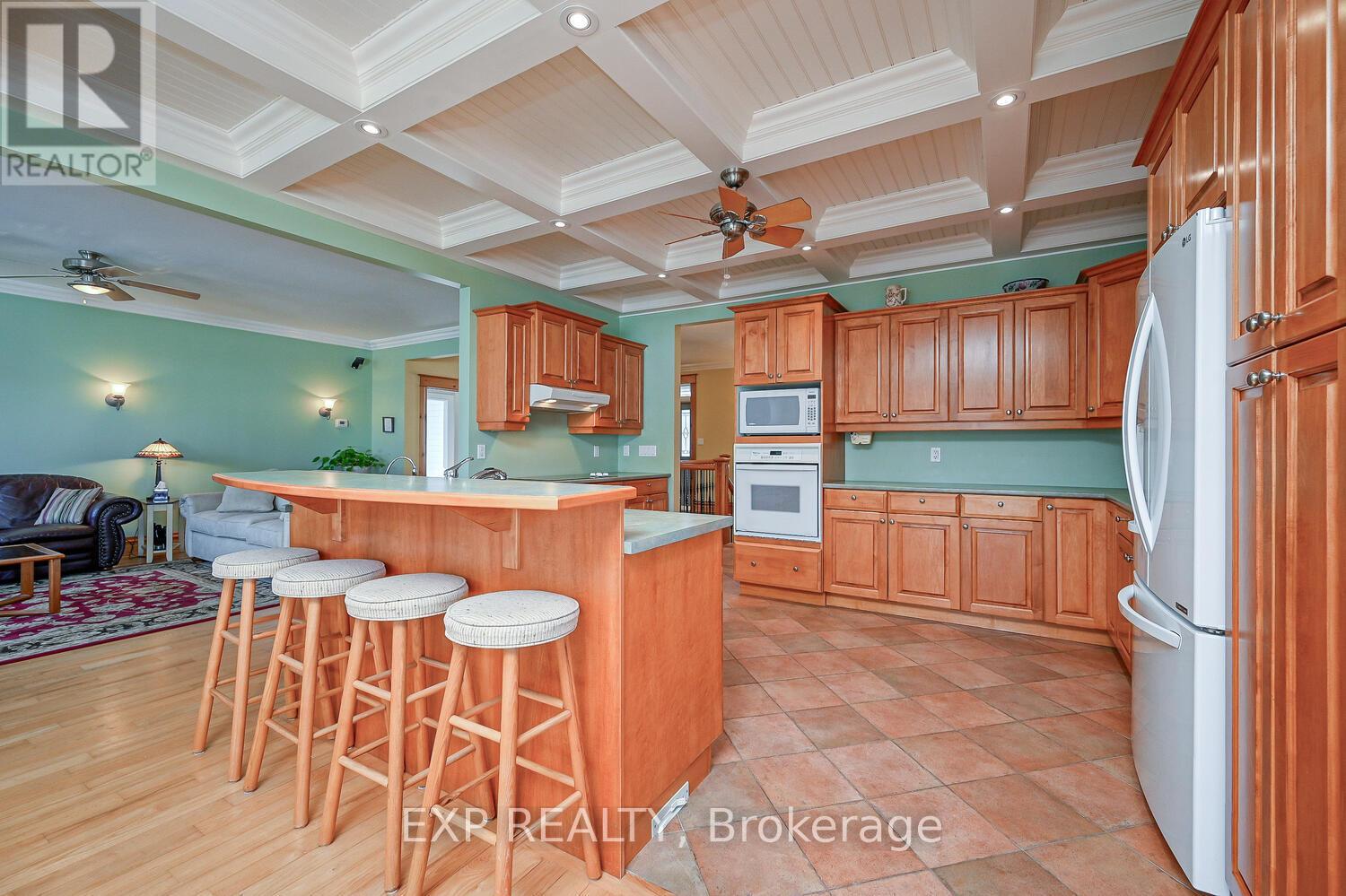 415 Johnston Road Property Photo 10