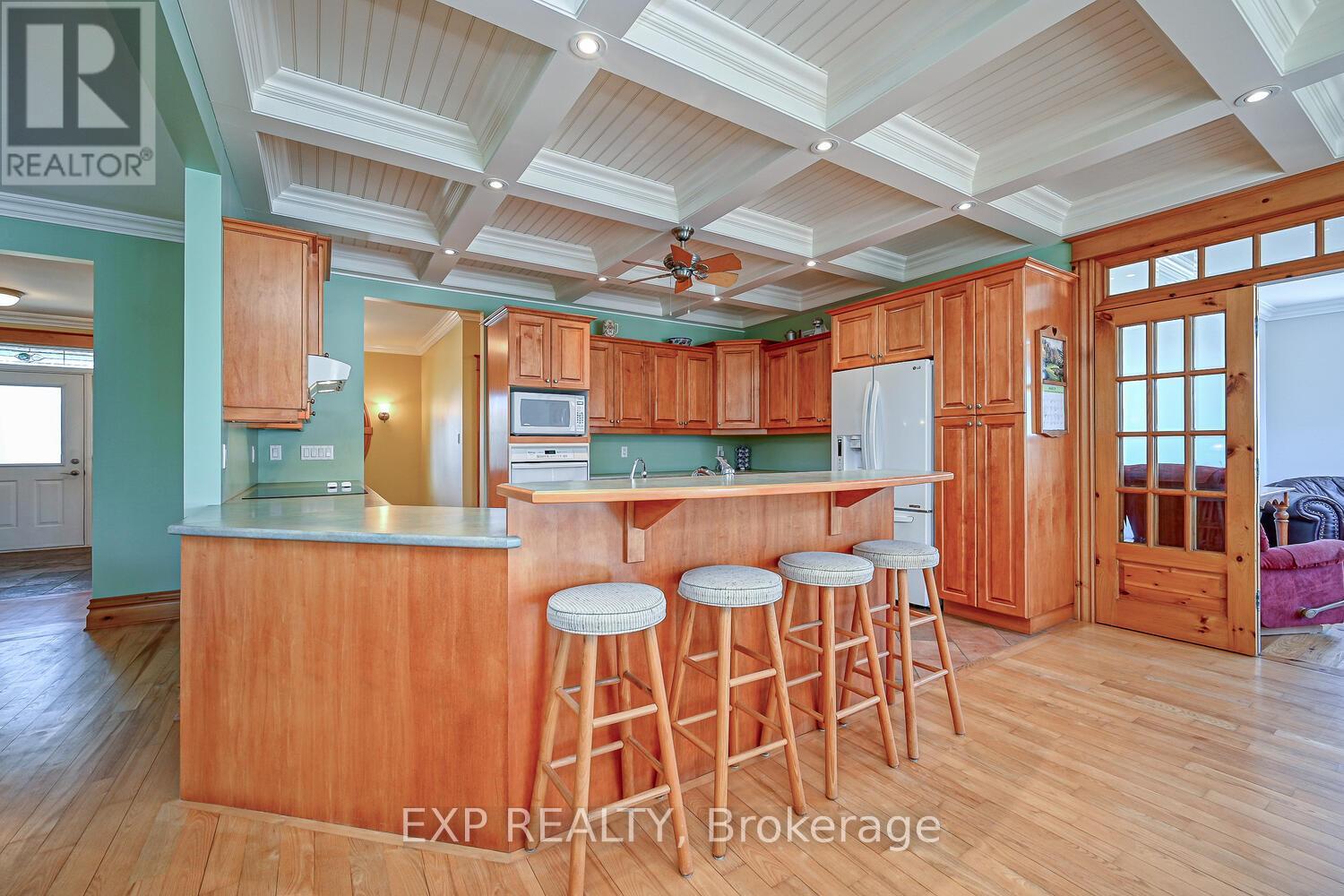 415 Johnston Road Property Photo 11