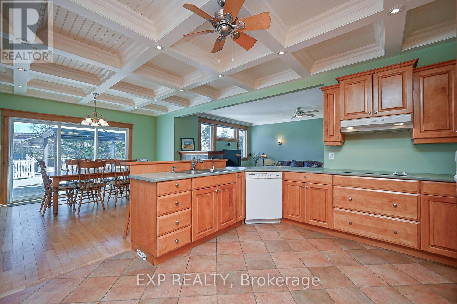 415 Johnston Road Property Photo 13