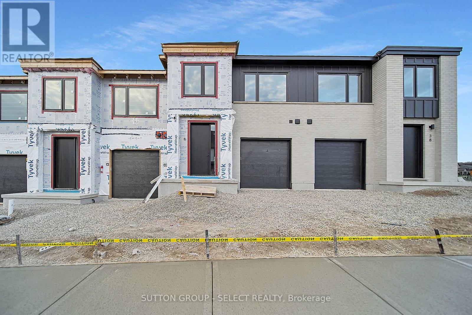 30 - 1175 Riverbend Road Property Photo 1