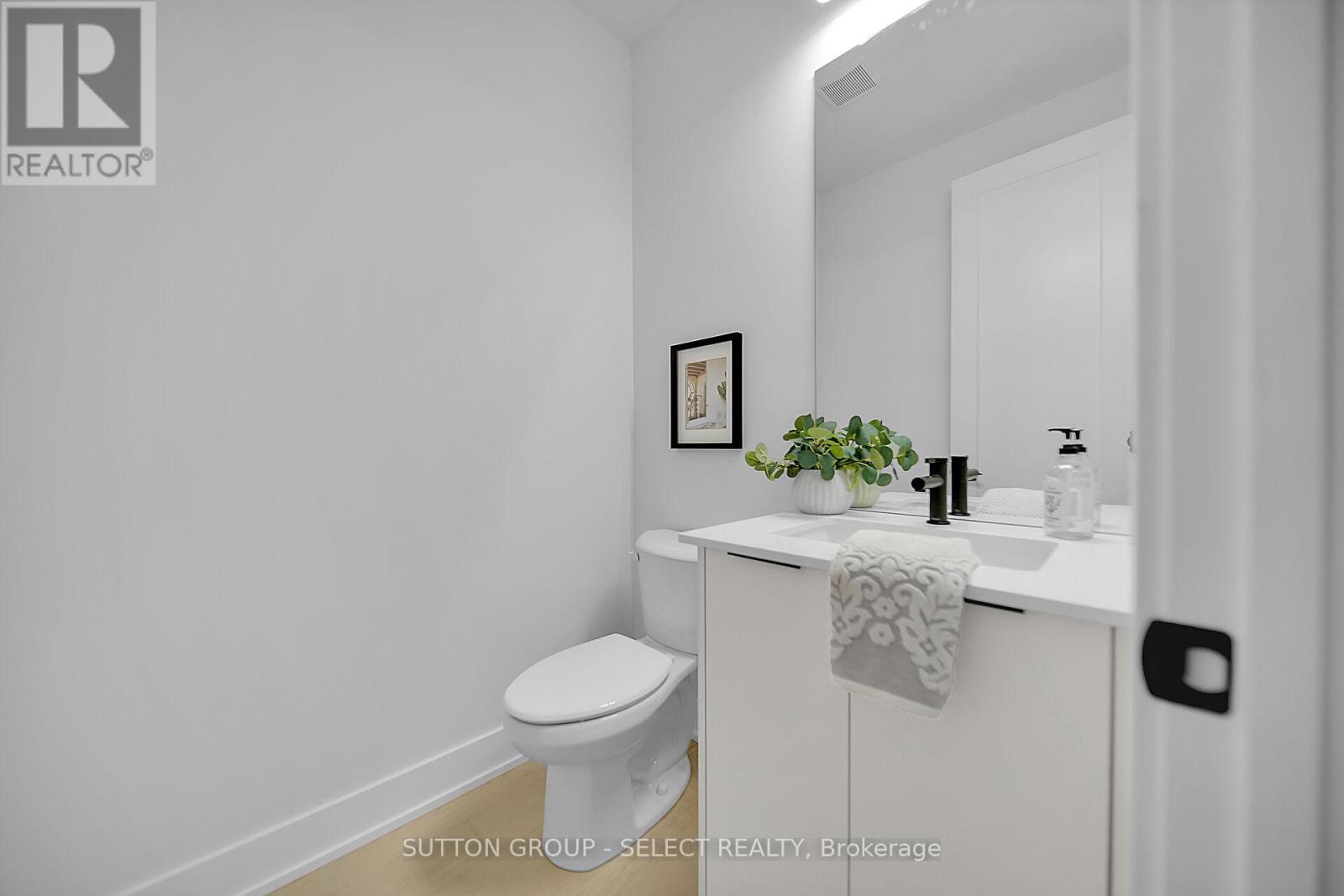 30 - 1175 Riverbend Road Property Photo 5