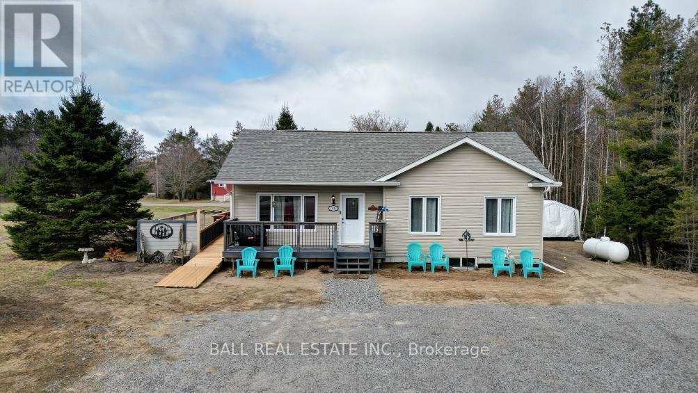 41 Maxwell Settlement Road Property Photo 1
