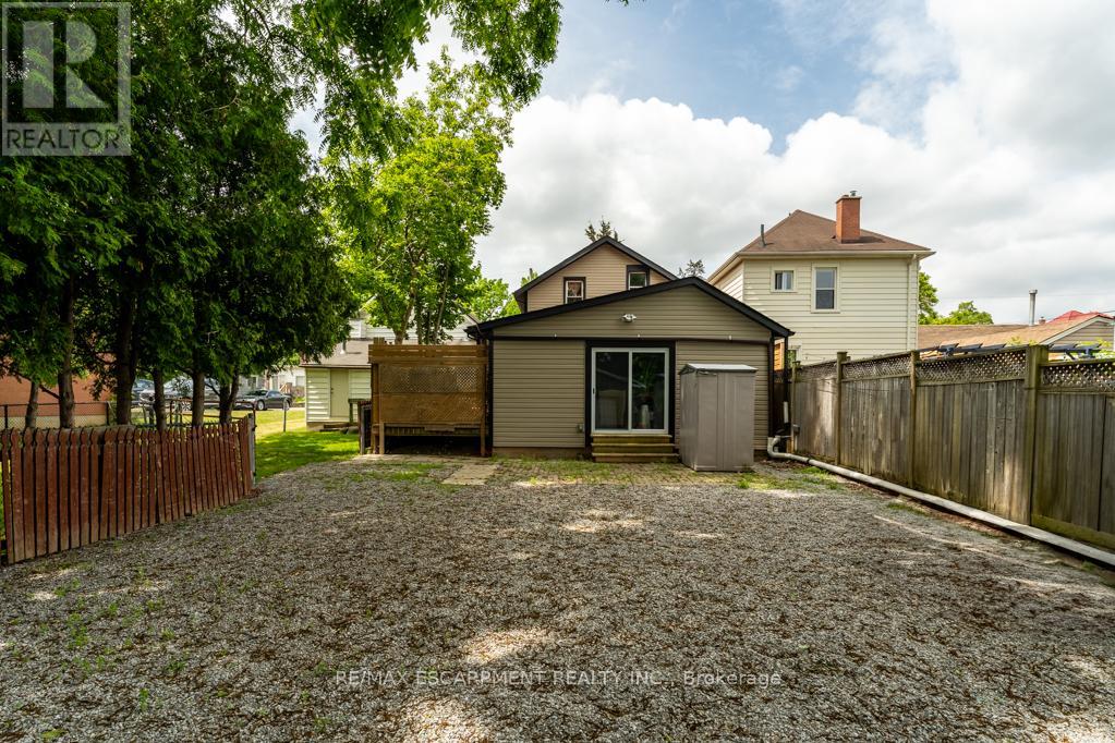 15 Adelaide Street Property Photo 26