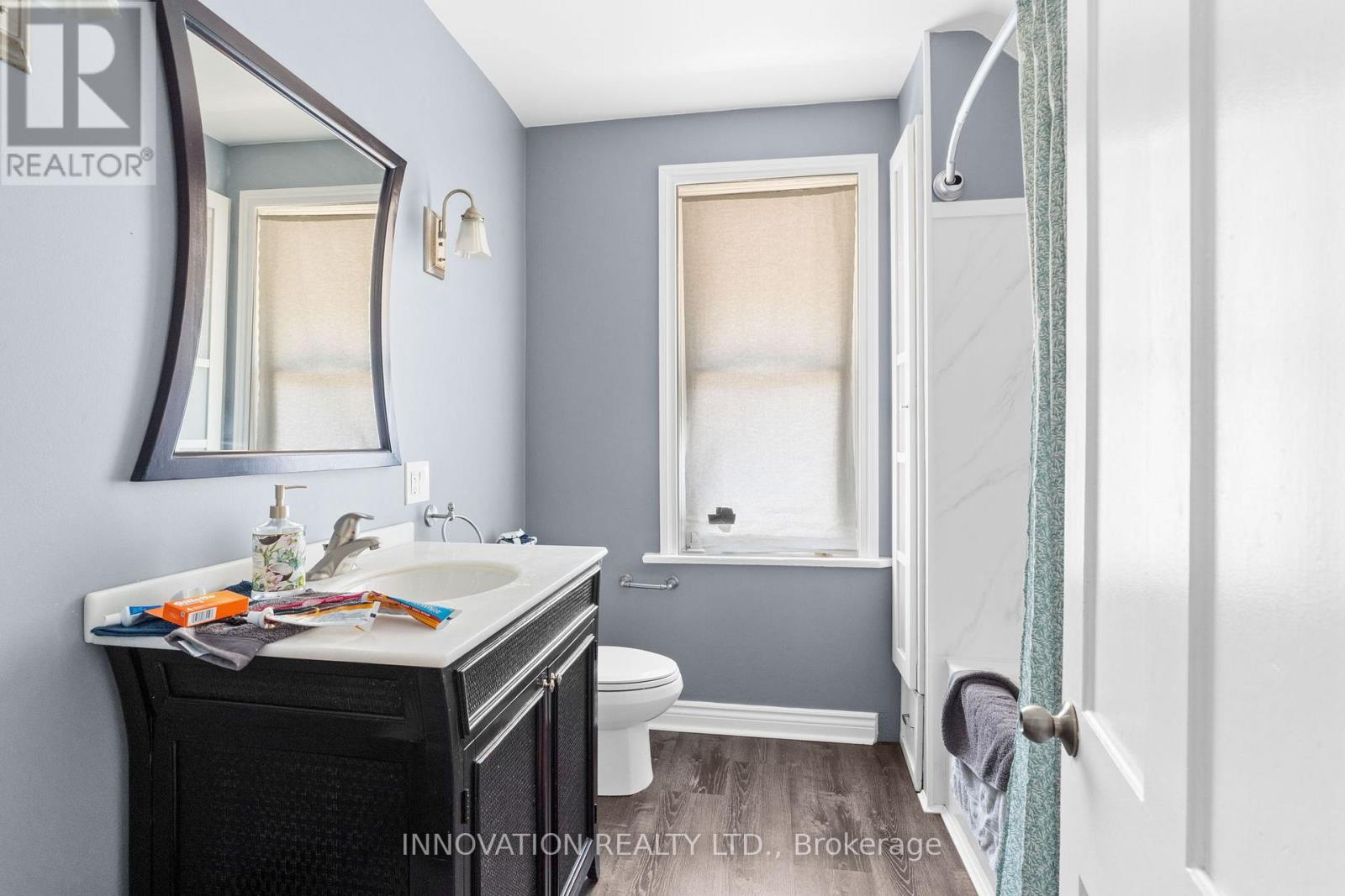55 Lake Avenue E Property Photo 7